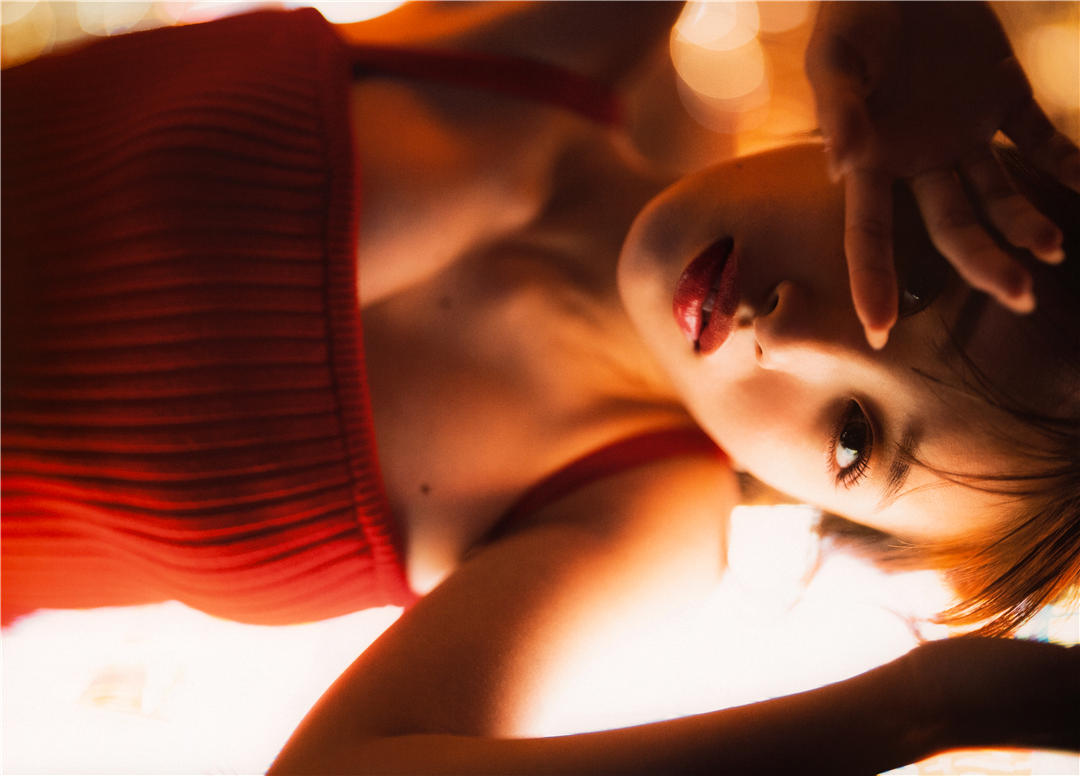 向井地美音1ST写真集《胸騒ぎの正体》高清全本