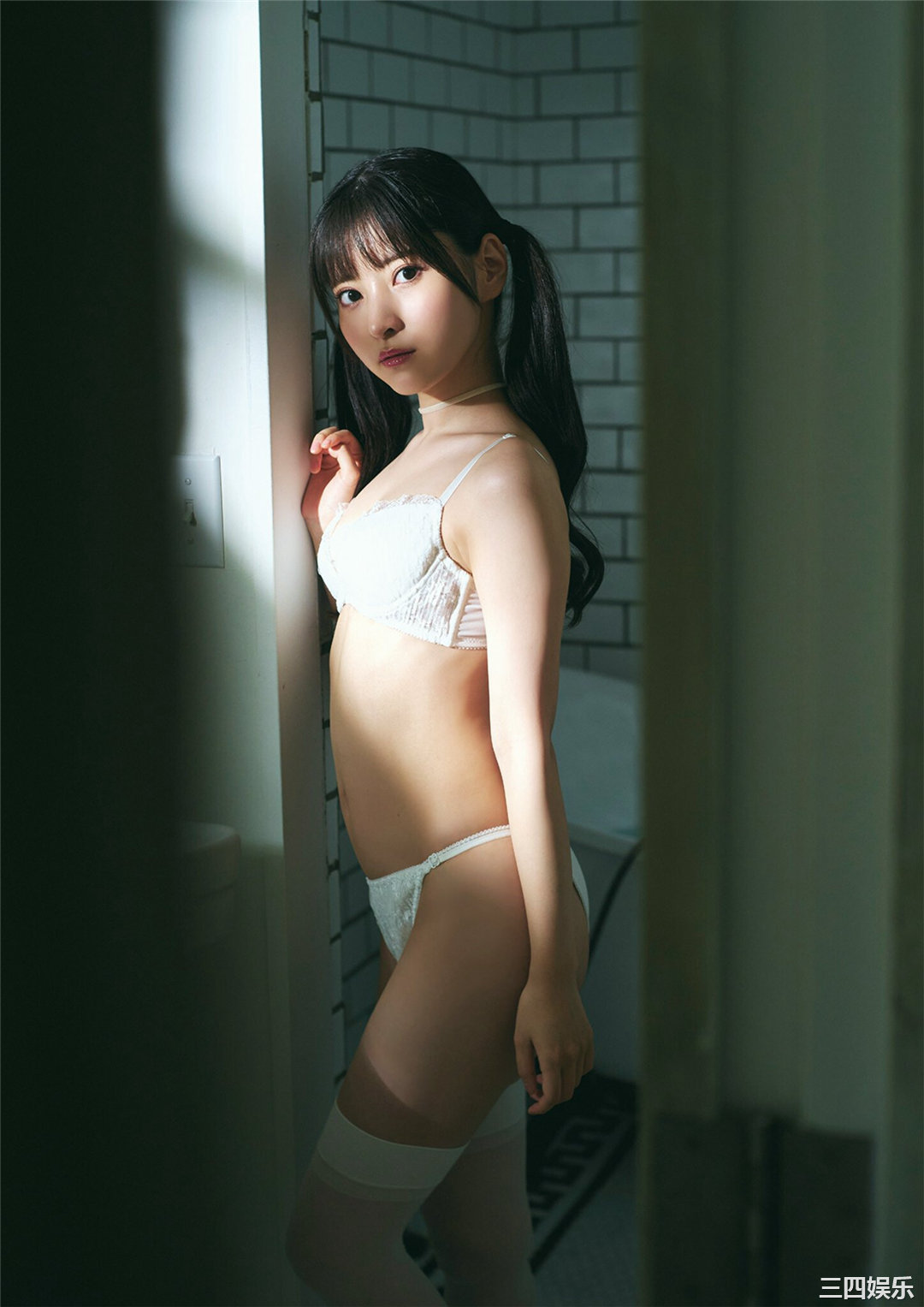 小鸟遊るい写真集《春を忘れても━━》高清全本