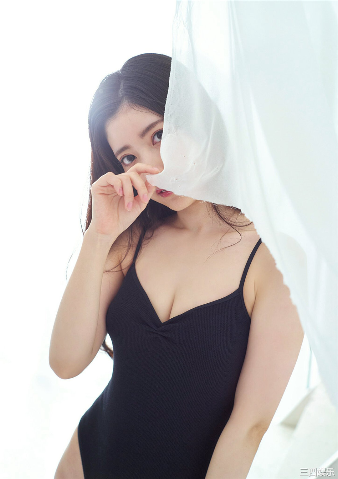 小鸟遊るい写真集《春を忘れても━━》高清全本