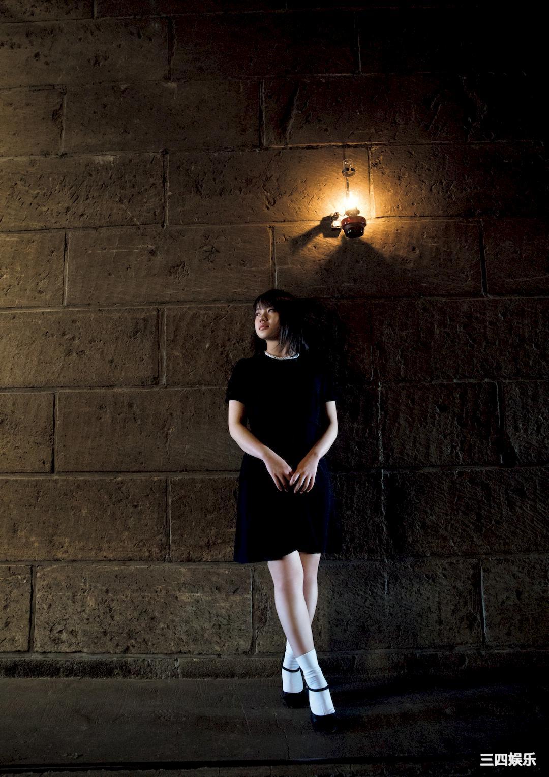 横山玲奈写真集《REINA is eighteen ～N to S～》高清全本