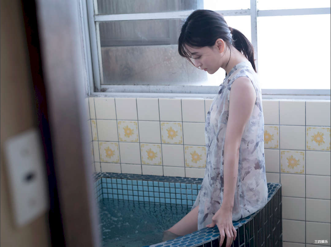 上西惠写真集《陸に上がったマーメイド（ロング・バージョン）》高清全本