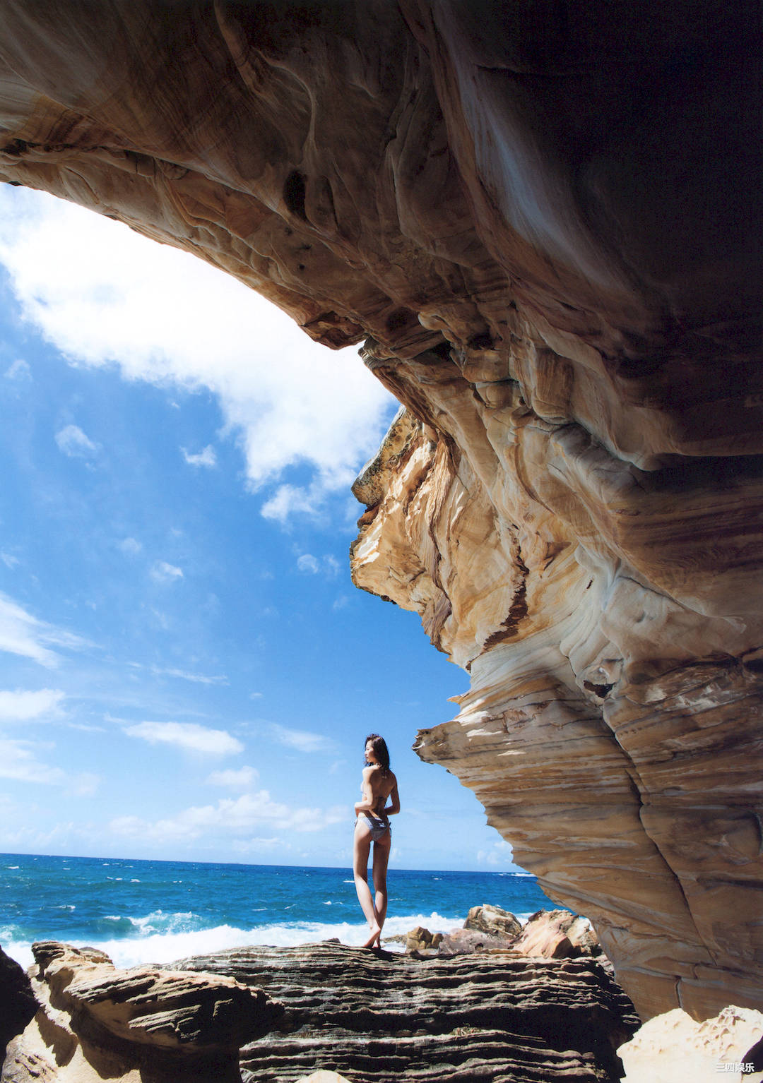 卫藤美彩写真集《話を聞こうか。》高清全本