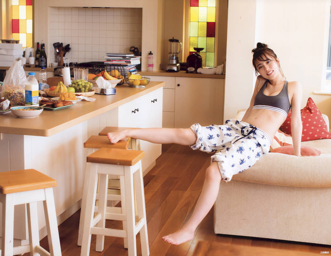 卫藤美彩写真集《話を聞こうか。》高清全本