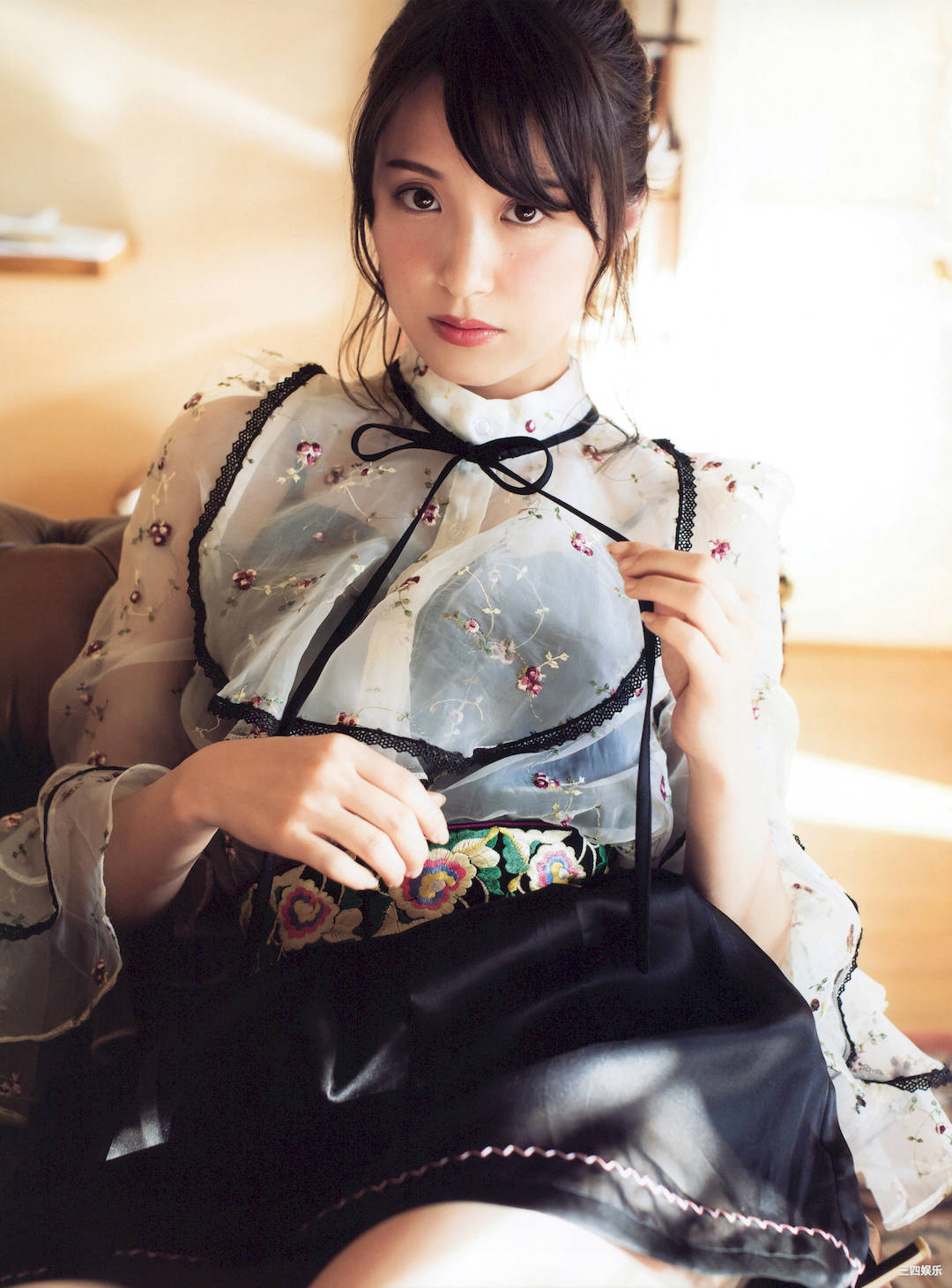 卫藤美彩写真集《話を聞こうか。》高清全本