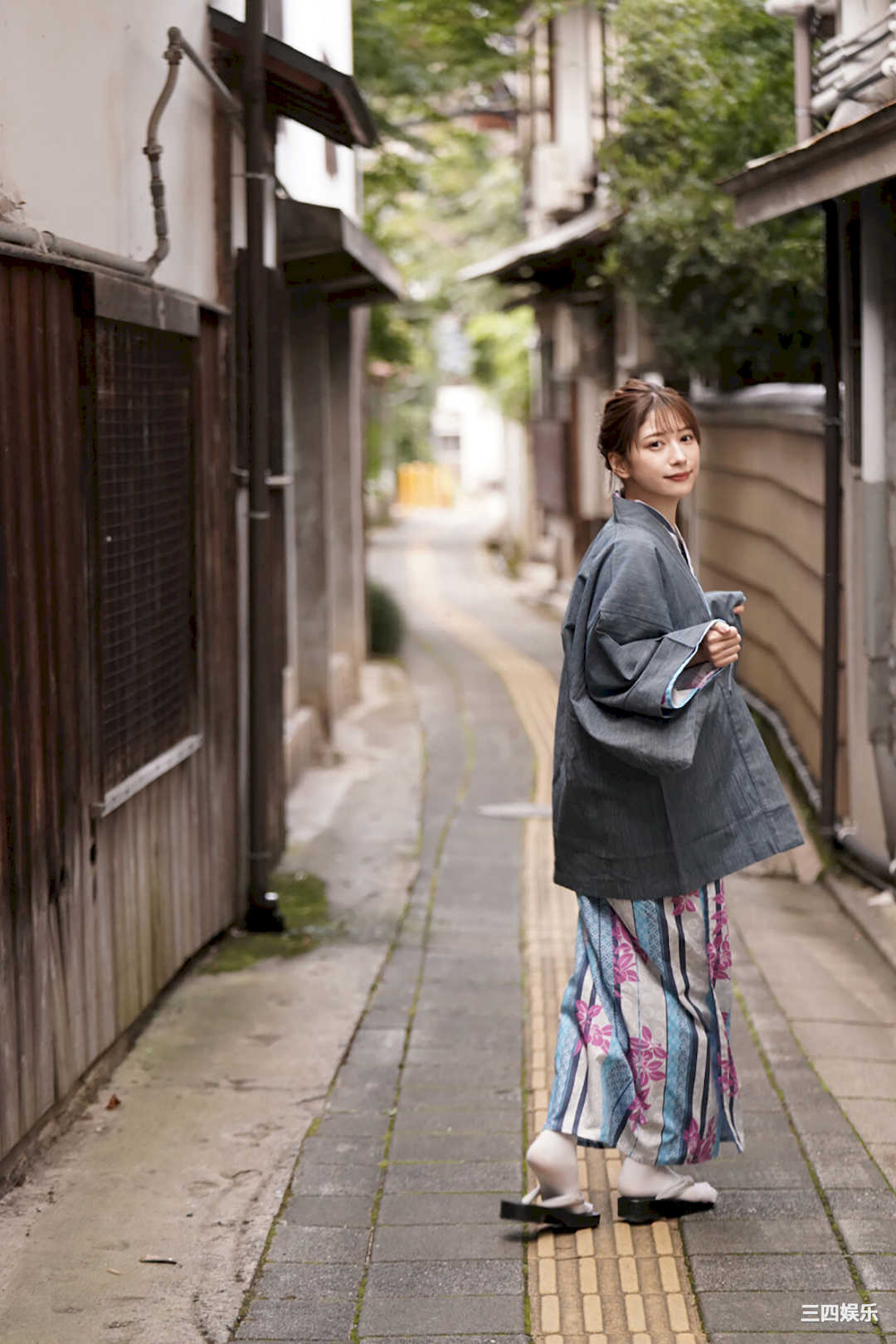 雪平莉左写真集《ゆらめき》高清全本