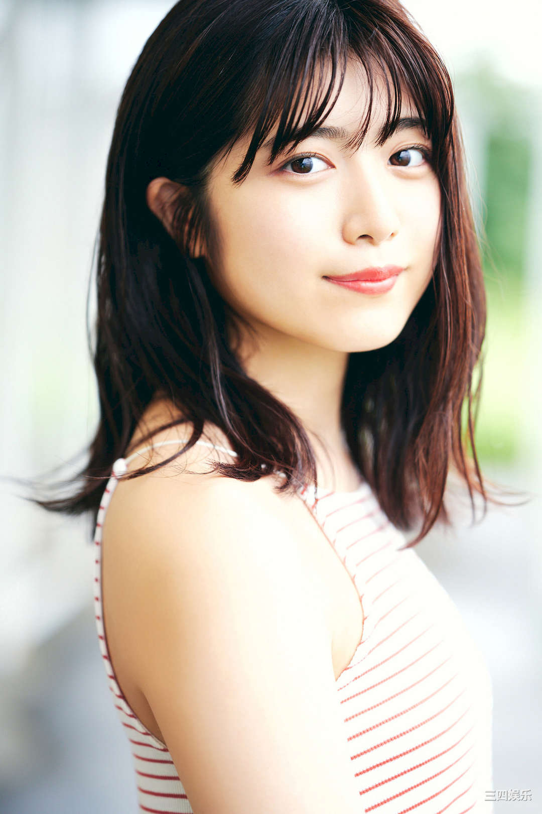 吉田莉樱写真集《オトナの色香ｖｏｌ．１》高清全本