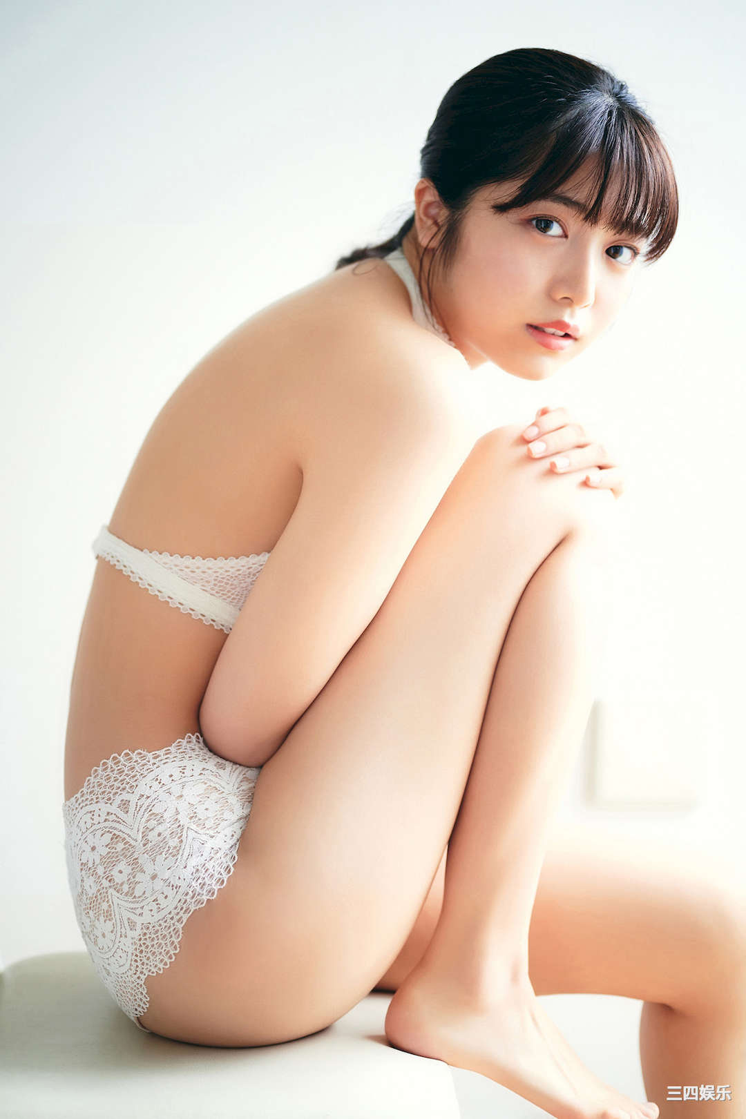 吉田莉樱写真集《オトナの色香ｖｏｌ．１》高清全本