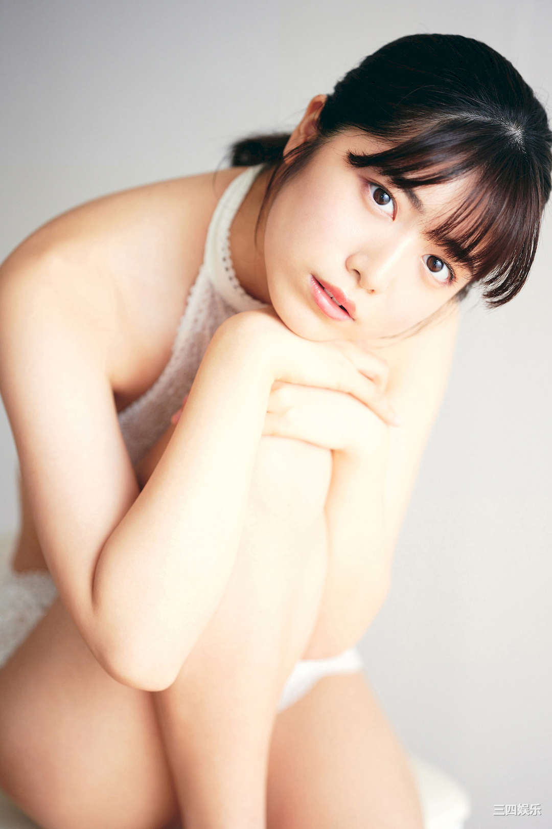 吉田莉樱写真集《オトナの色香ｖｏｌ．１》高清全本