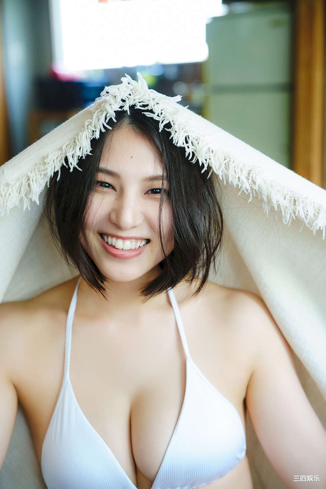 相乐伊织写真集《夏の部屋で、伊織と。》高清全本