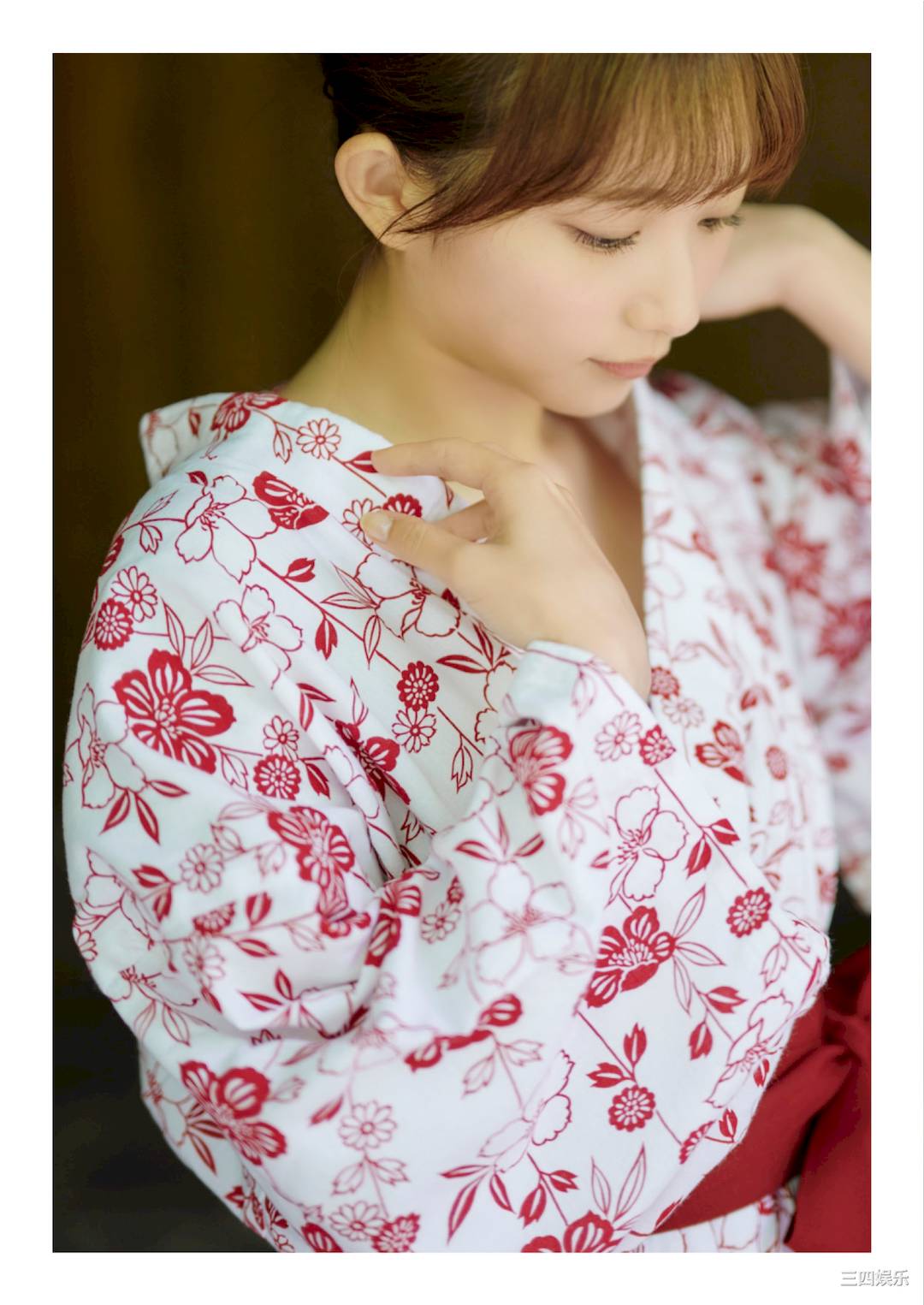 青山渚写真集《『彼女にしたい声優』と一泊温泉旅行》高清全本