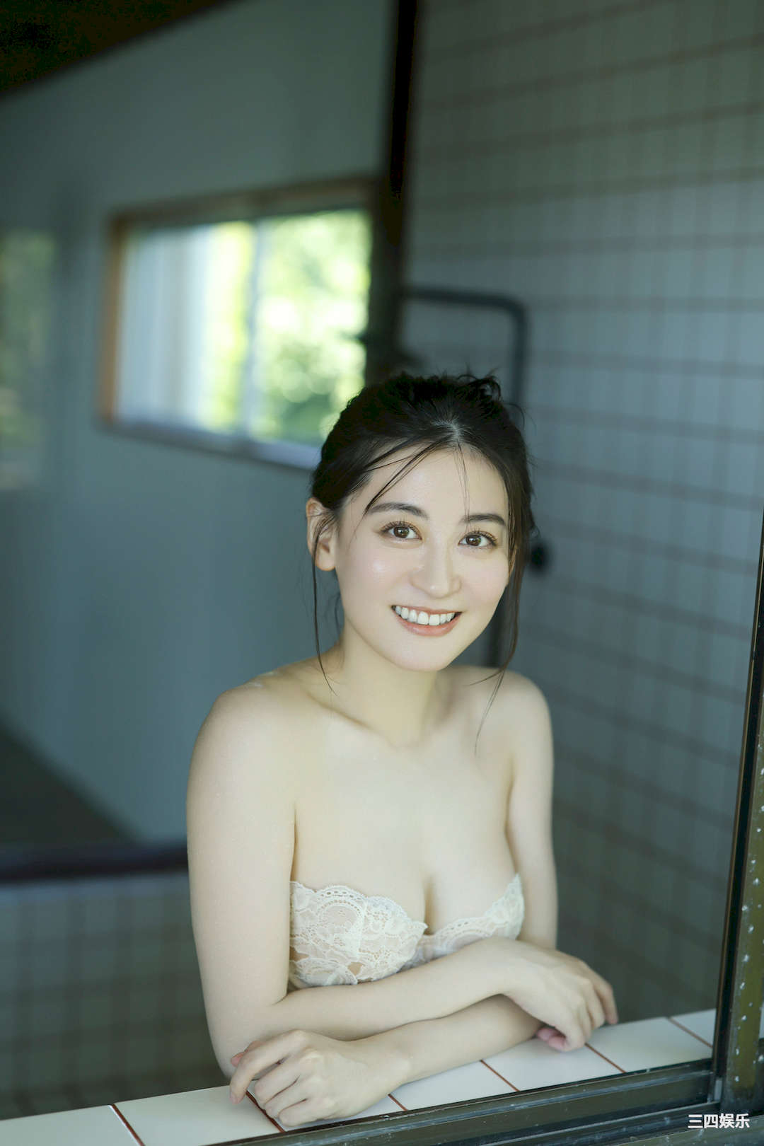 上西惠写真集《純白の艶肌》高清全本