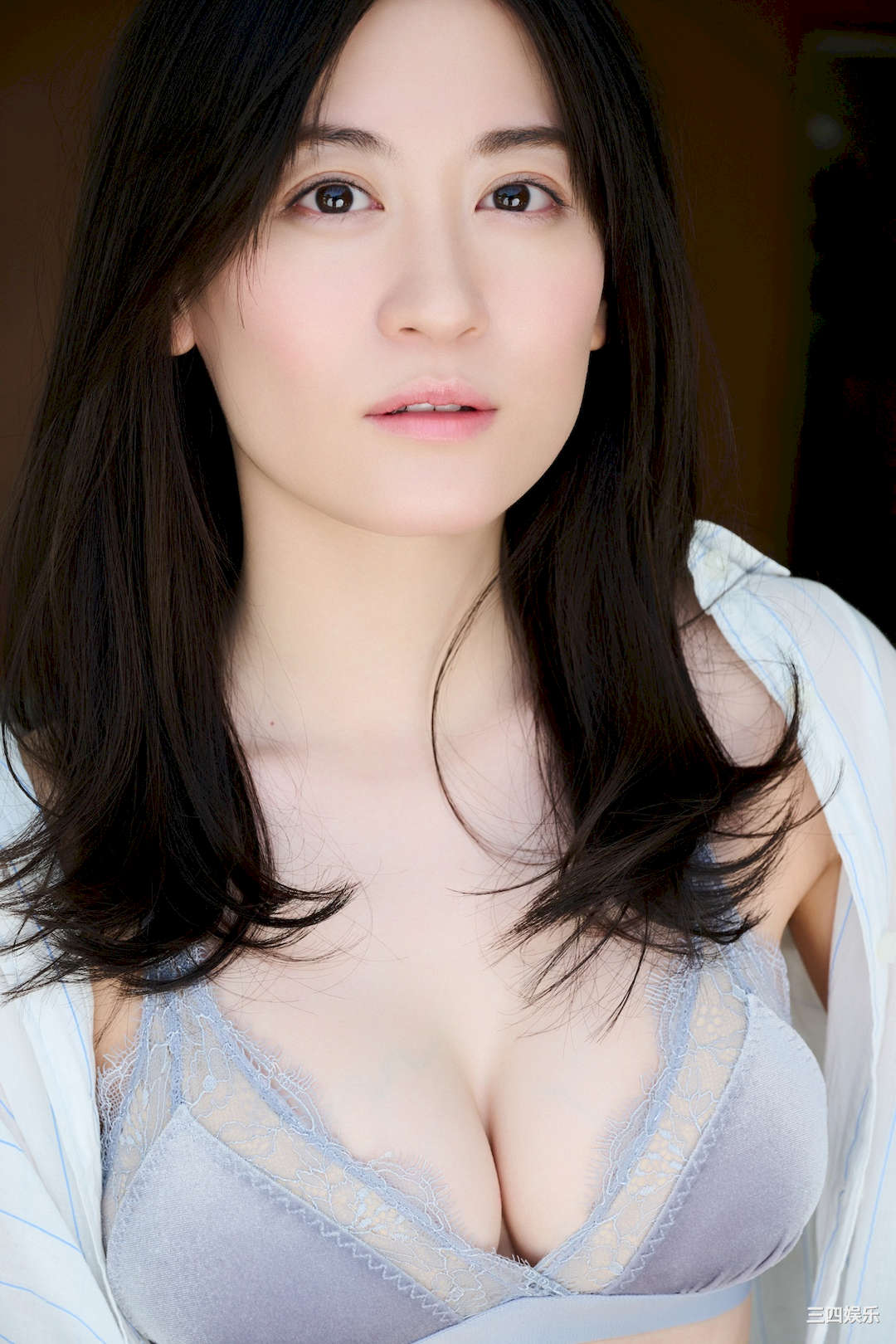 上西惠写真集《太陽はキミのもの　ｖｏｌ．１ – ｖｏｌ．3》高清全本