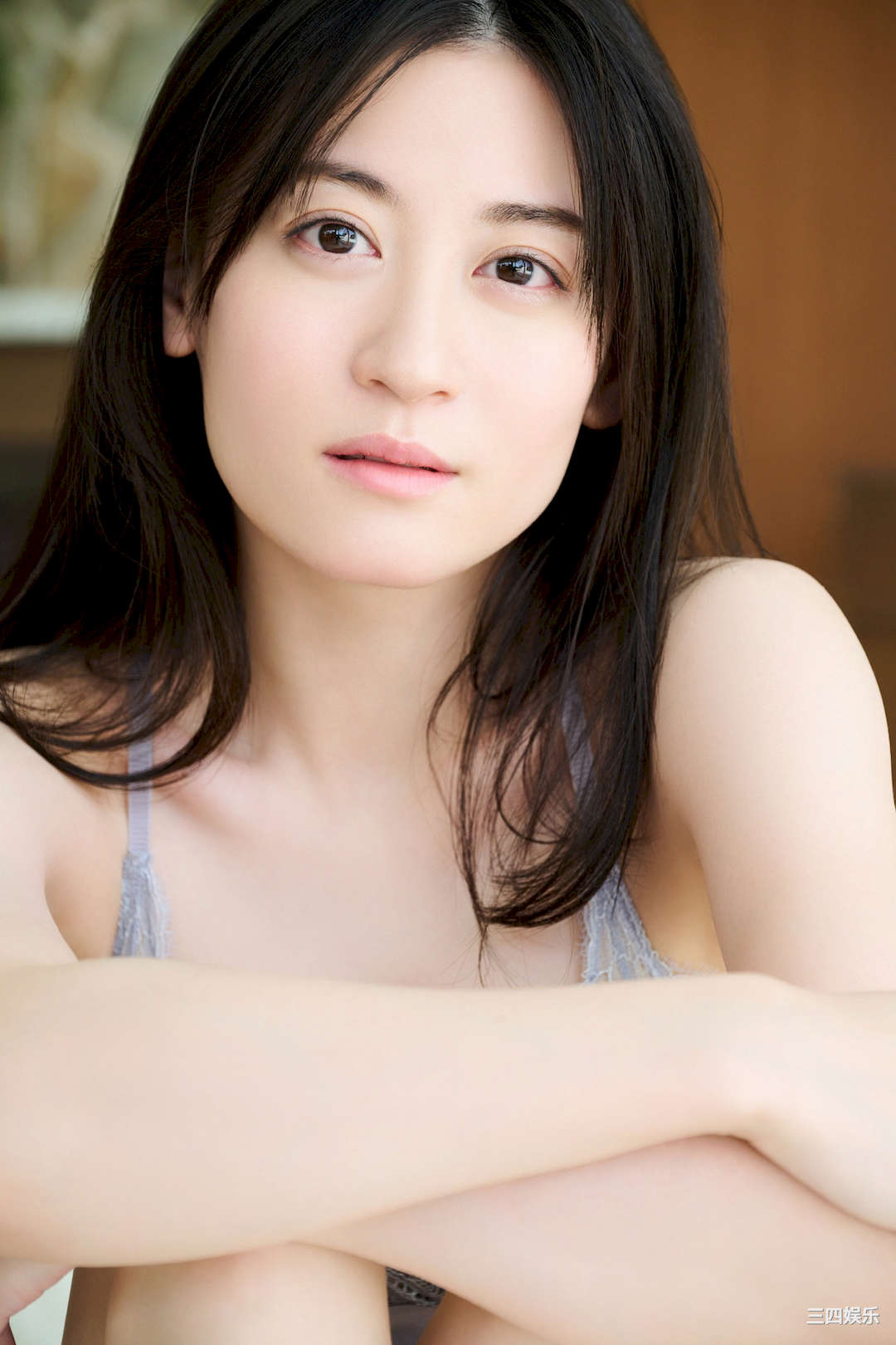 上西惠写真集《太陽はキミのもの　ｖｏｌ．１ – ｖｏｌ．3》高清全本