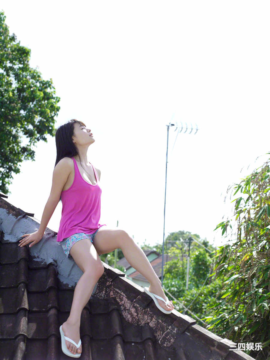 星名美津纪写真集《[Wanibooks] No.121 Mizuki Hosina 星名美津紀》高清全本