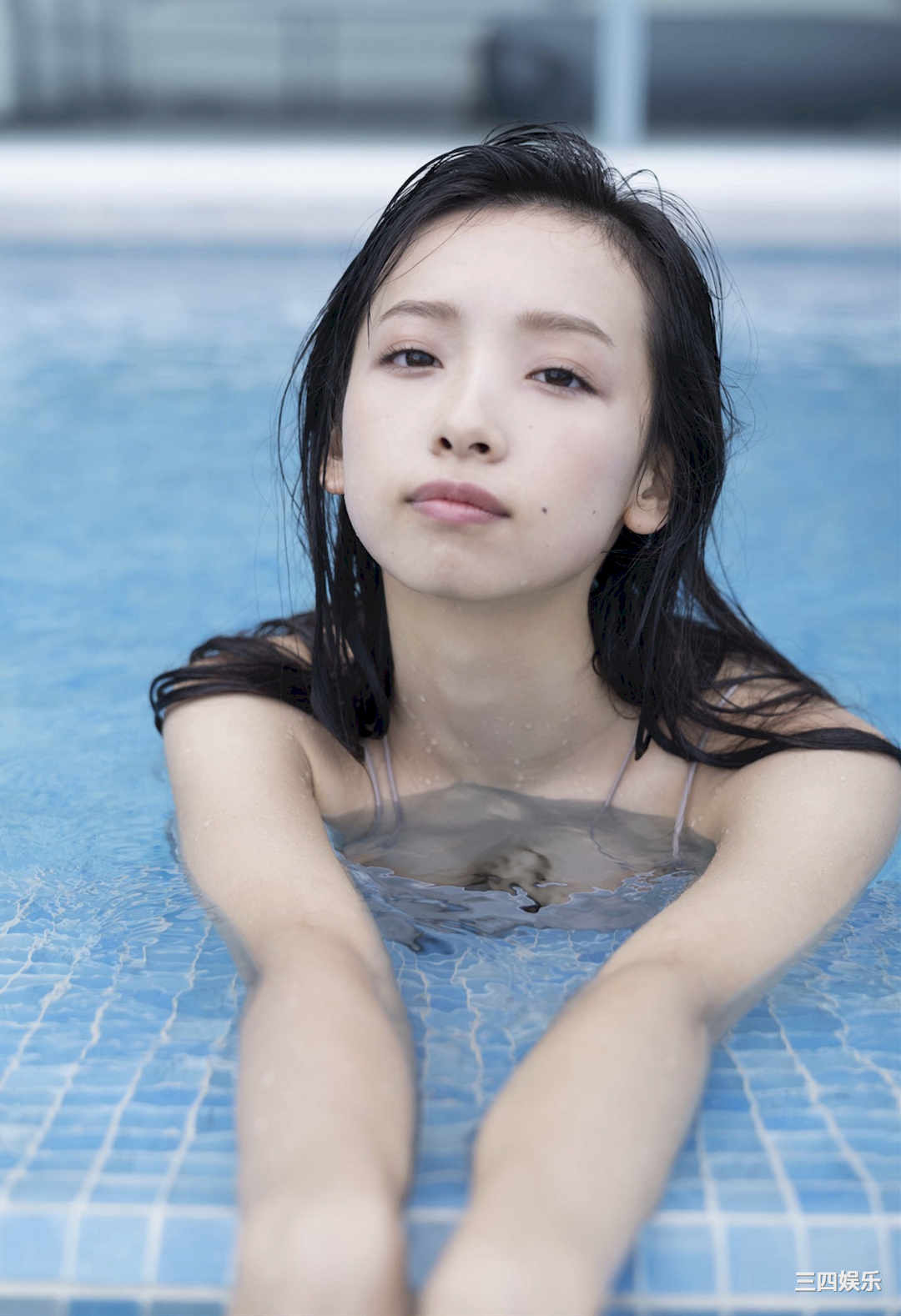 华村飞鸟写真集《ビキニでシャワー》高清全本