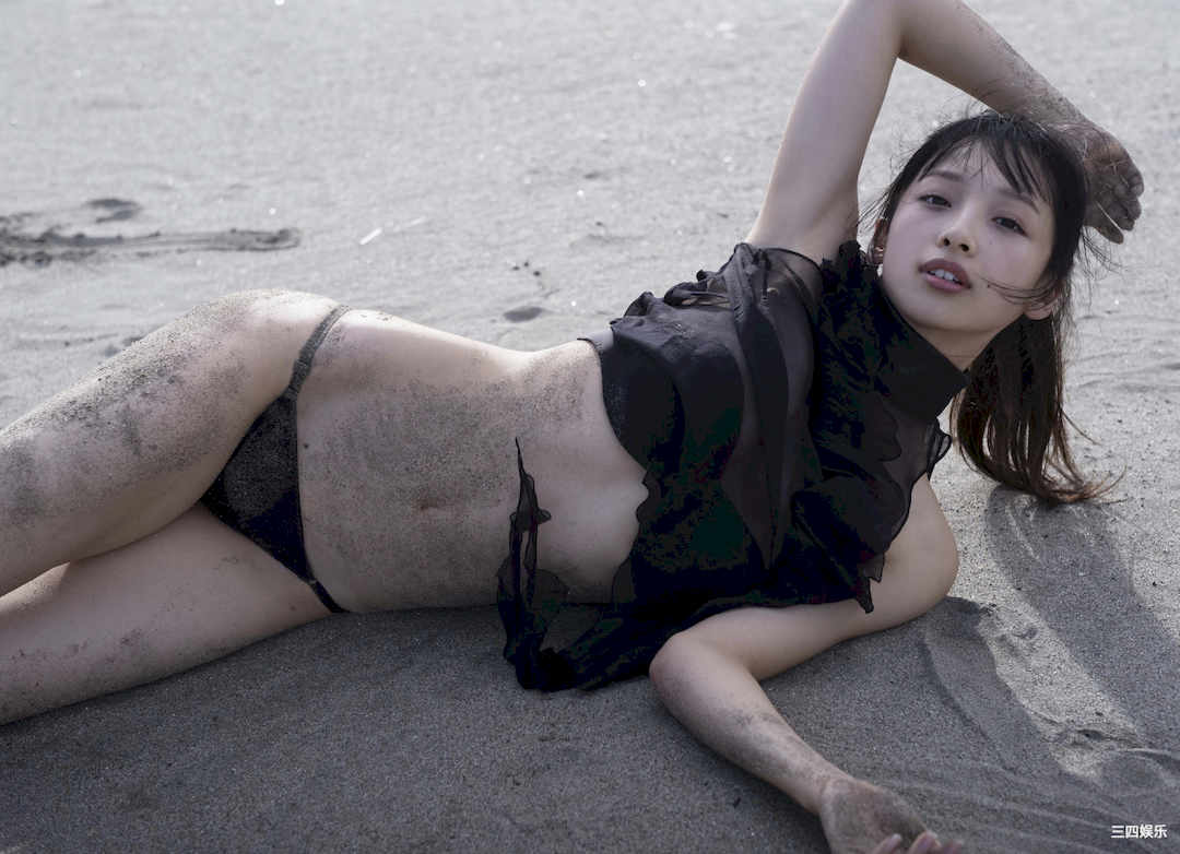 华村飞鸟写真集《ビキニでシャワー》高清全本