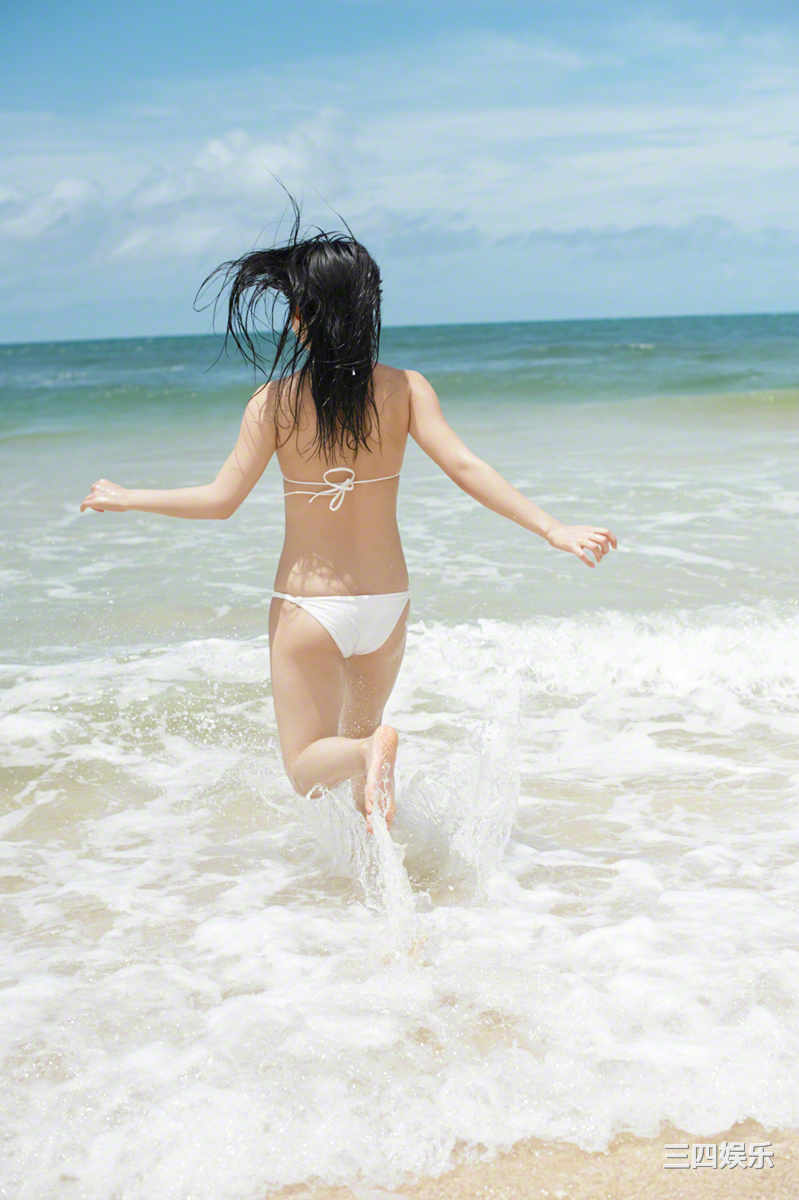 星名美津纪写真集《[Wanibooks] No.121 Mizuki Hosina 星名美津紀》高清全本