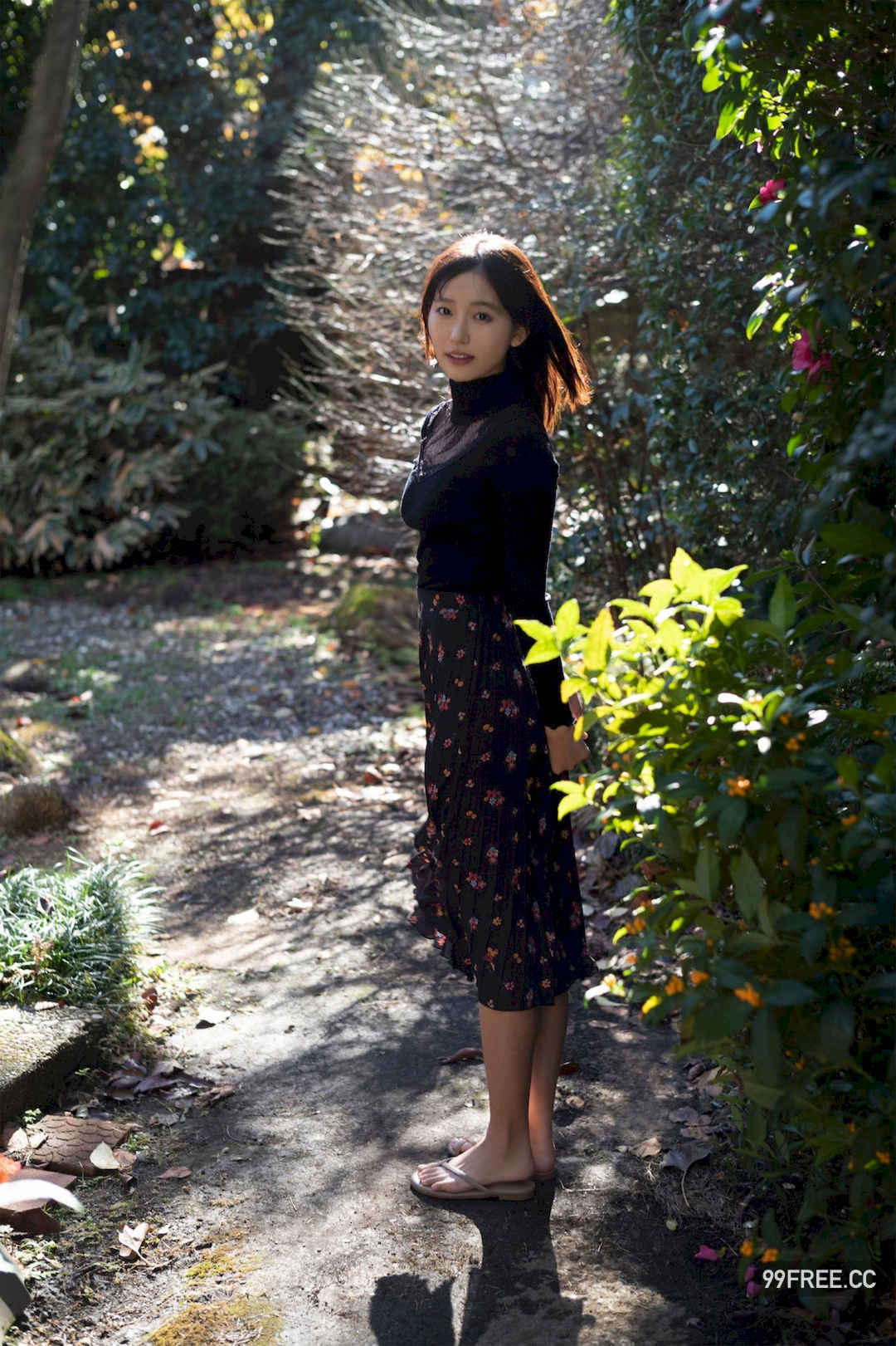 志田音音写真集《艶やかに咲く。》高清全本