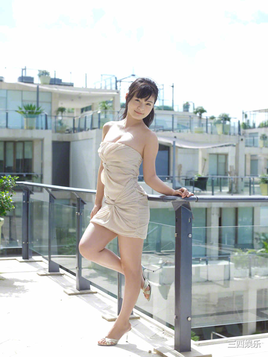 星名美津纪写真集《[Wanibooks] No.121 Mizuki Hosina 星名美津紀》高清全本