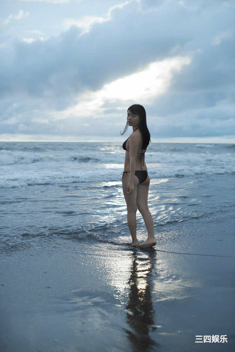 星名美津纪写真集《[Wanibooks] No.121 Mizuki Hosina 星名美津紀》高清全本