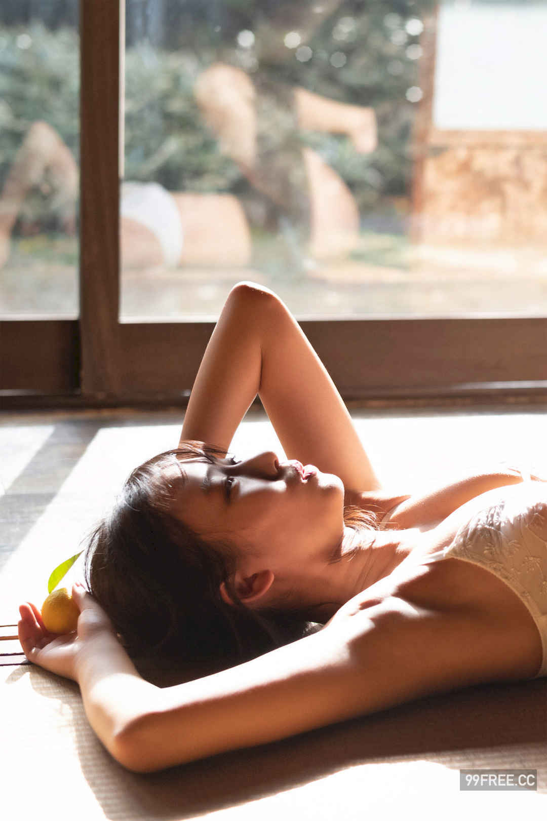 志田音音写真集《艶やかに咲く。》高清全本