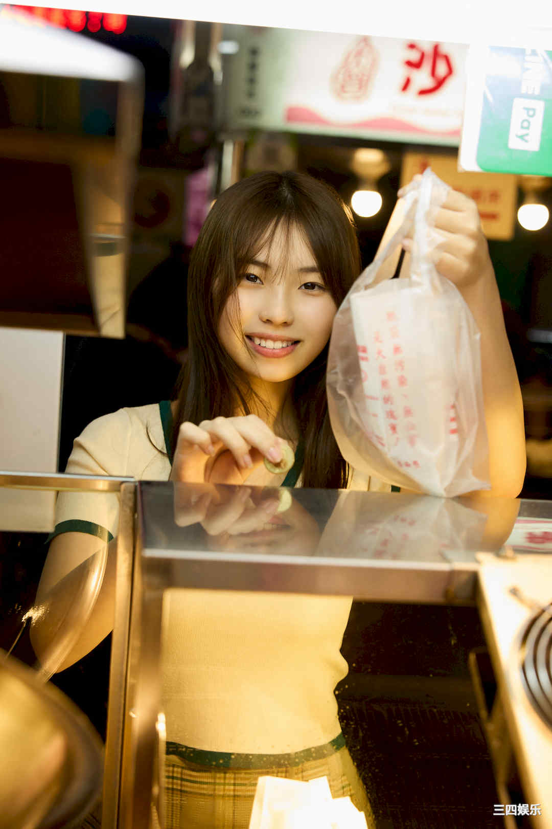 菊地姬奈写真集《「台湾紀行」～黒の愛～》高清全本