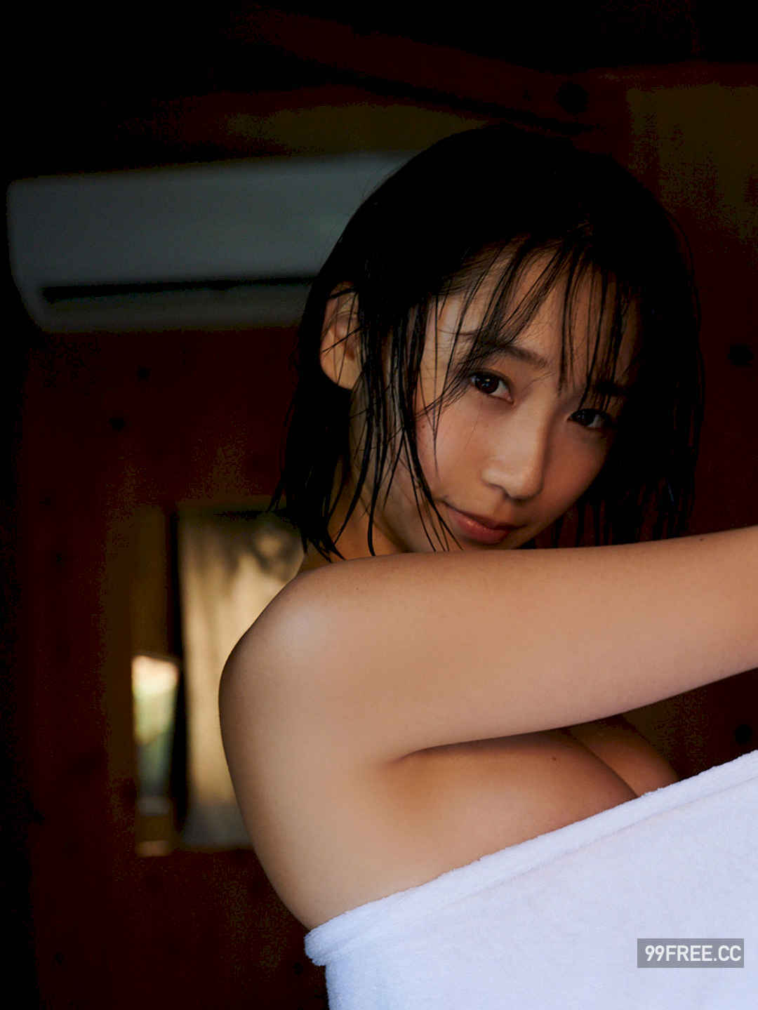 伊织萌写真集《もえと湯煙》高清全本