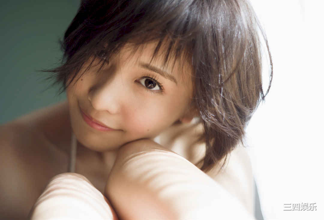 佐野雏子写真集《ひなこ、水着、３ねんぶん》高清全本