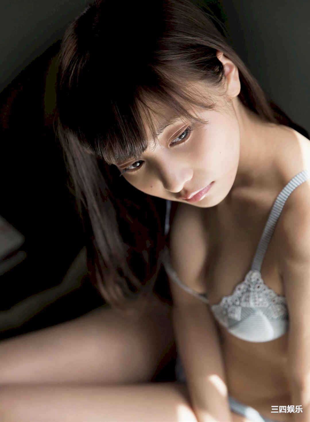 佐野雏子1ST写真集《Hinako》高清全本