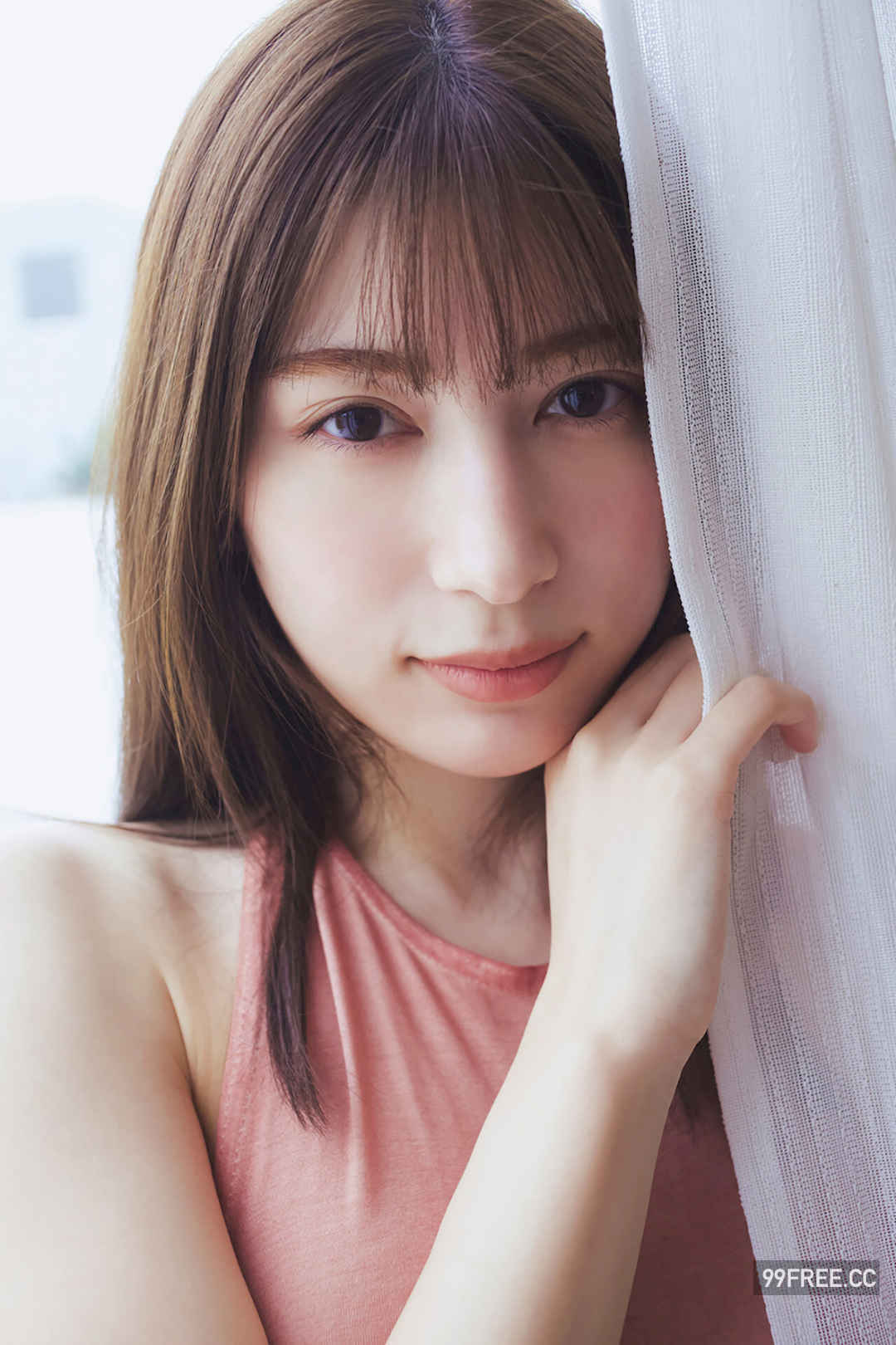 雪平莉左写真集《極上チラリズム》高清全本