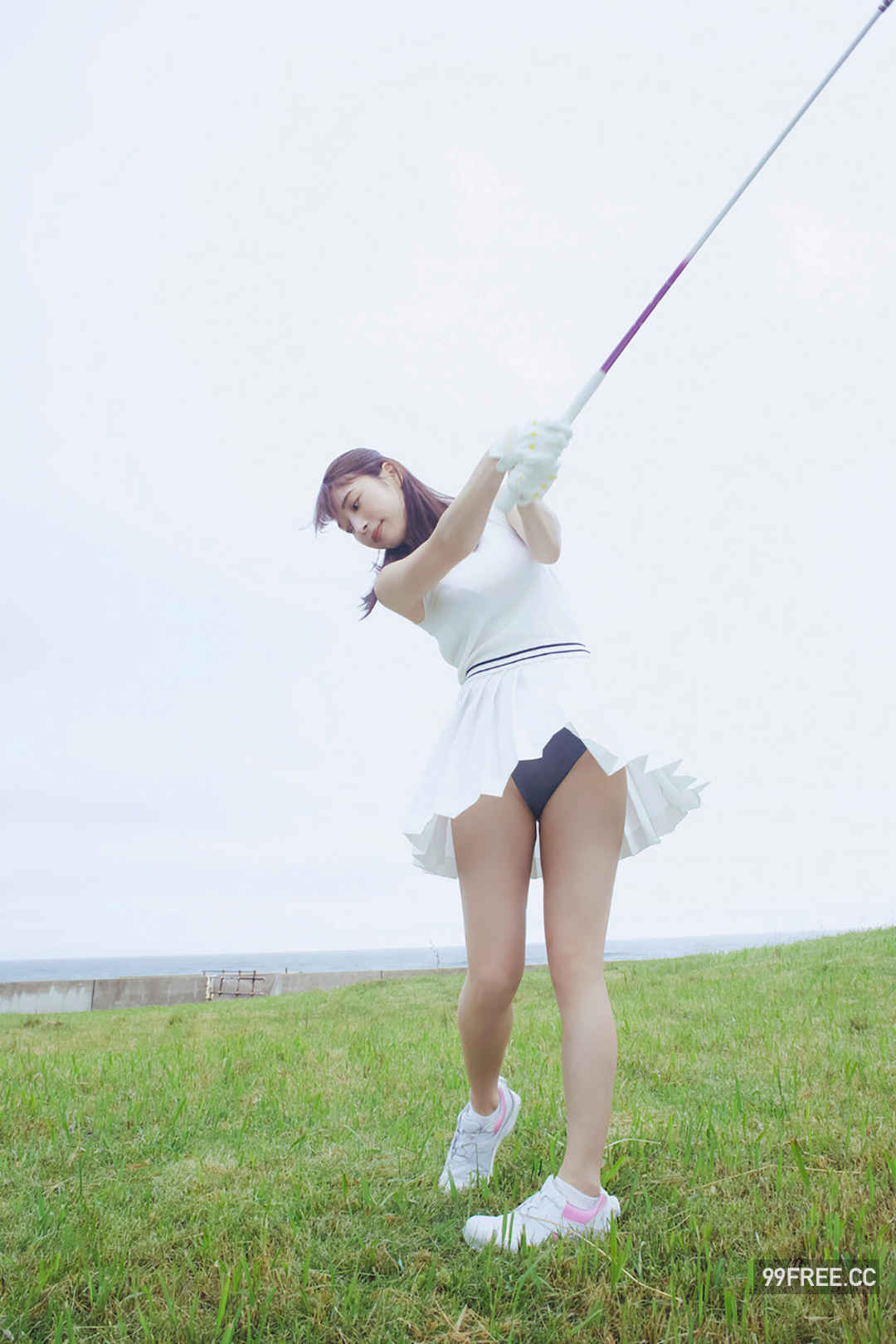 雪平莉左写真集《極上チラリズム》高清全本