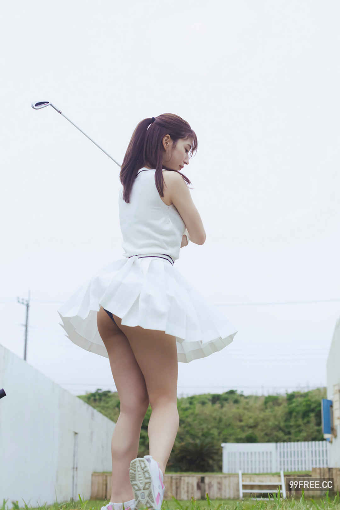 雪平莉左写真集《極上チラリズム》高清全本