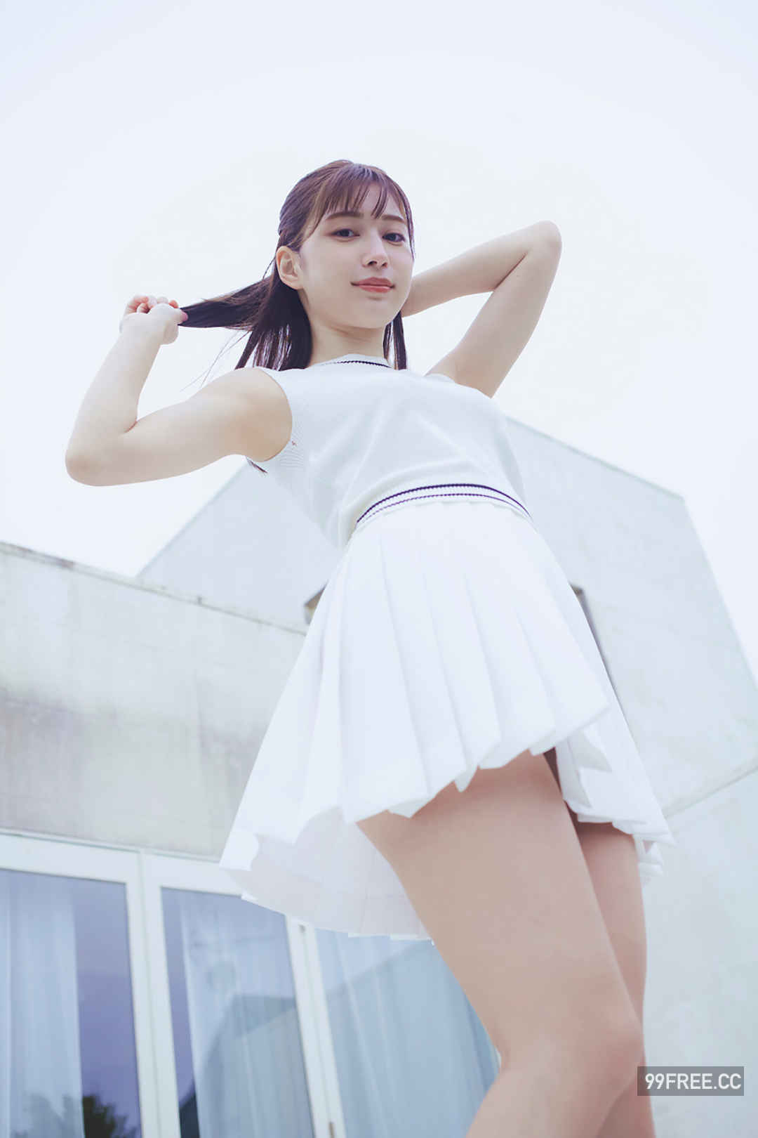 雪平莉左写真集《極上チラリズム》高清全本