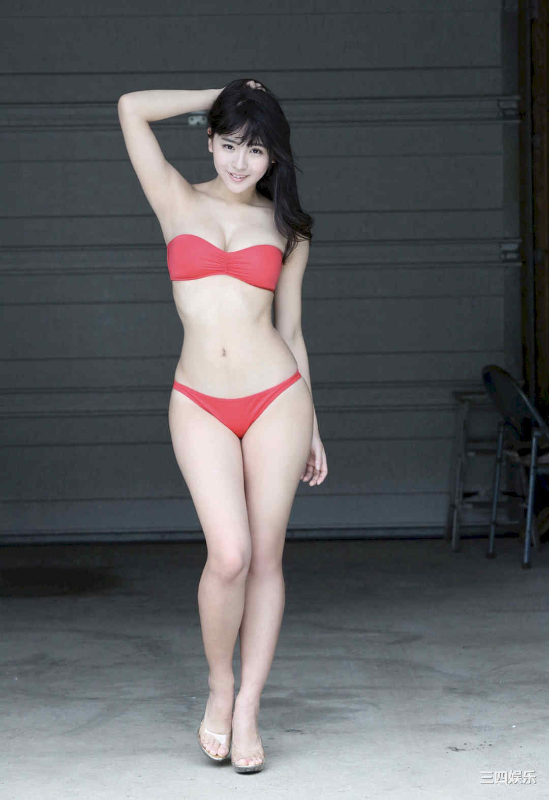 浅川梨奈写真集《夢見るＥカップ》高清全本
