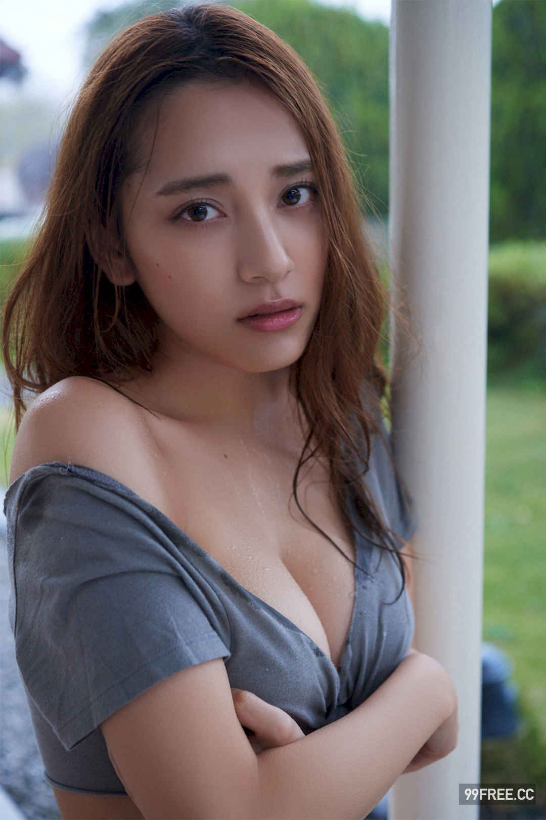 都丸纱也华写真集《ボタンが弾けるＦカップ　ＶＯＬ．２》高清全本