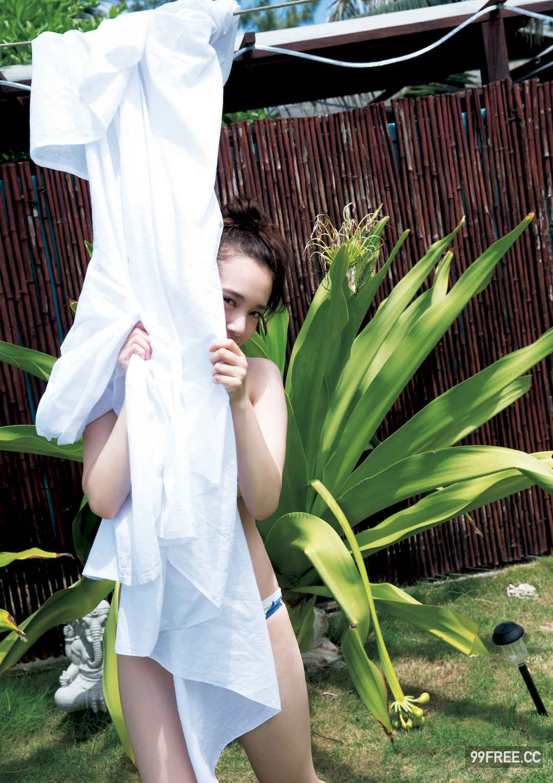 都丸纱也华1ST写真集《とまるまる》高清全本