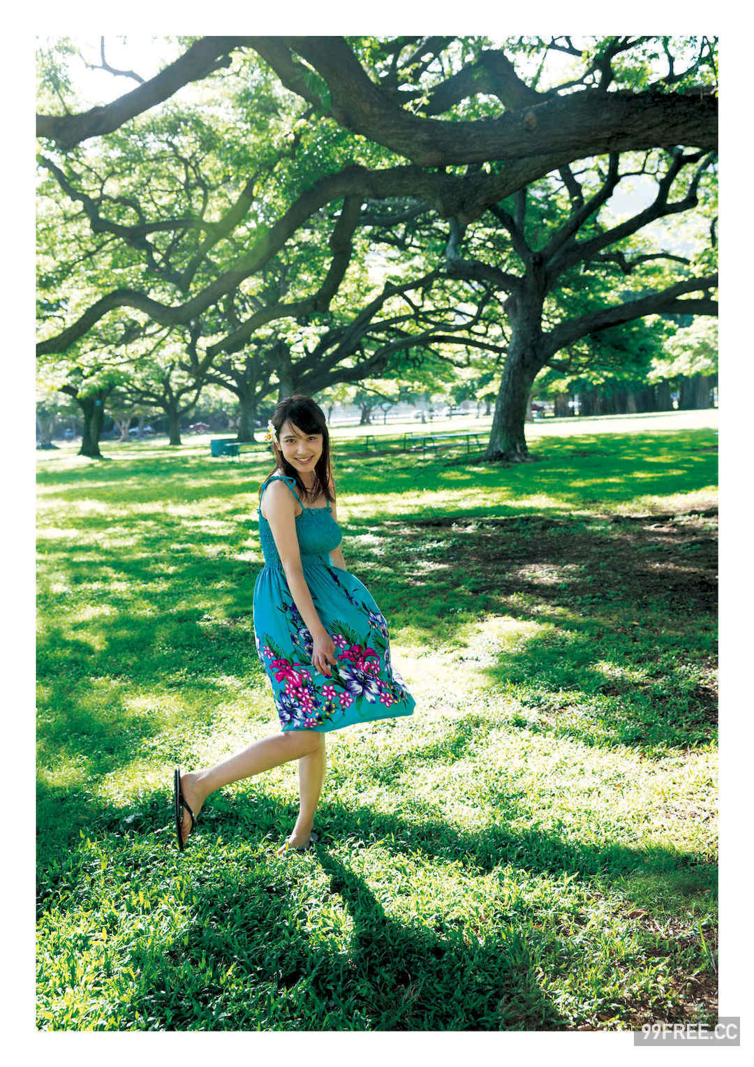 都丸纱也华1ST写真集《とまるまる》高清全本