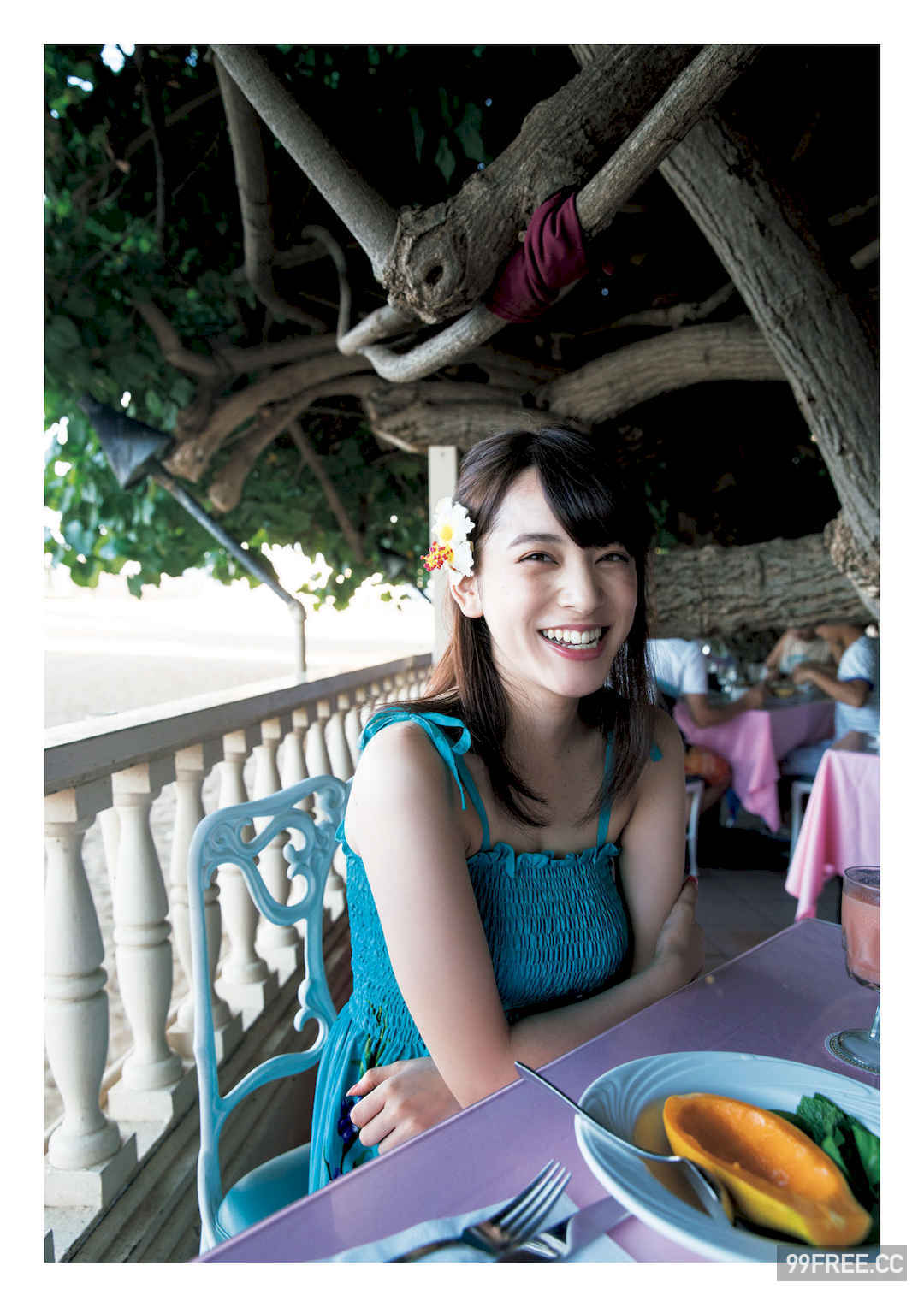 都丸纱也华1ST写真集《とまるまる》高清全本