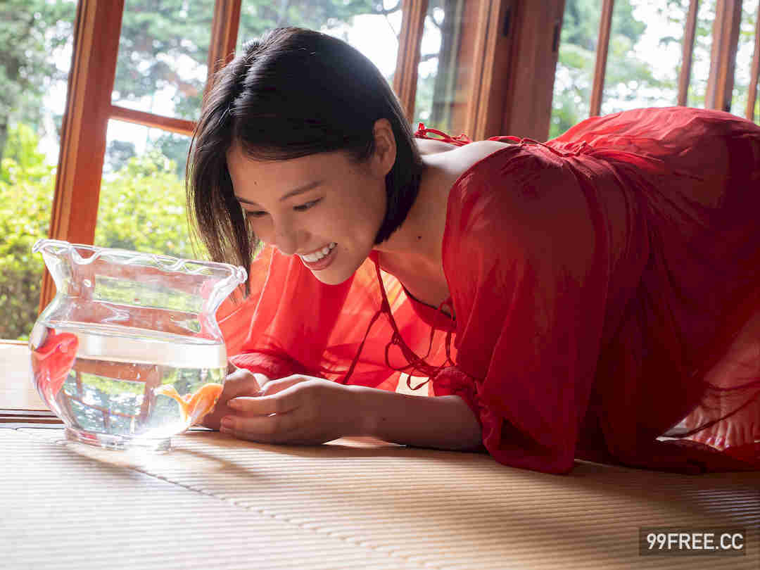 相乐伊织写真集《蜜のあわれ》高清全本