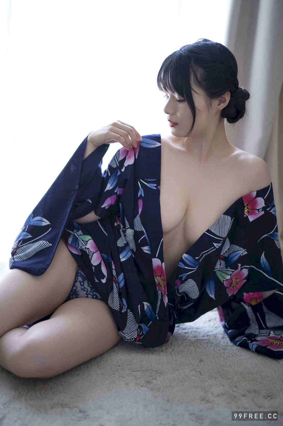 星名美津纪写真集《夏の思い出》高清全本